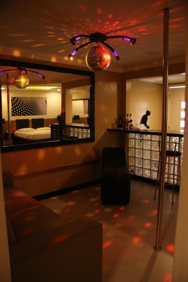 Motel Hollywood Salvador Extérieur photo
